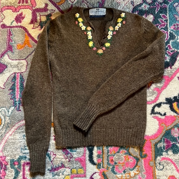 Vintage Susan Bristol Wool Sweater with Embroidered Flowers - Picture 7 of 12